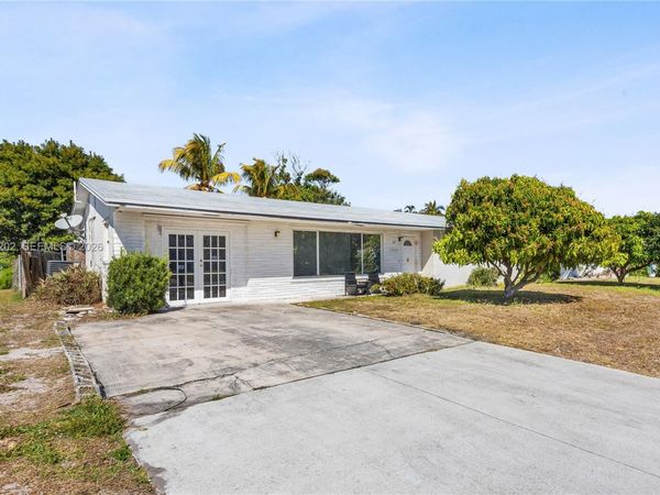 227 SW 13th Ave , Boynton Beach, FL 33435