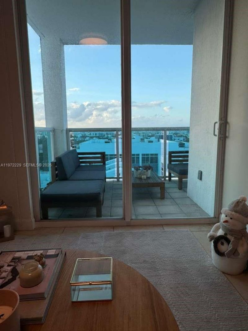 1723 SW 2nd Ave, Unit 1206, Miami, FL 33129 Photo