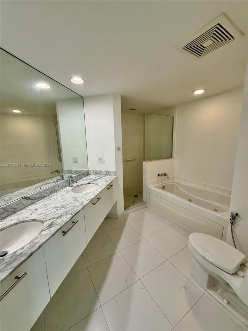 55 SE 6th St, Unit 1201, Miami, FL 33131 Photo