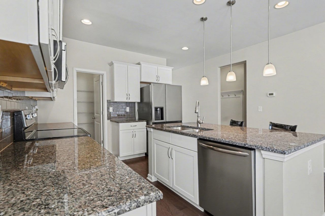 1426 Chanson Ct. Photo 8