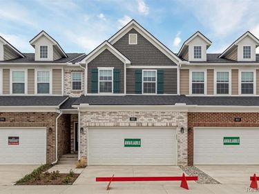 803 Balmoral Ln, Troy, MI 48085