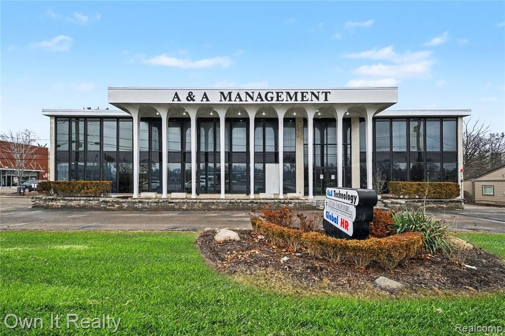 26300 Telegraph Road, Southfield, MI 48033 Main Photo