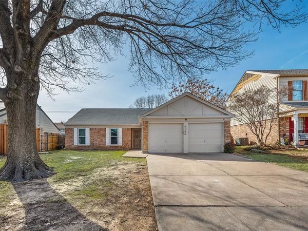 4154 Emerson Drive, Grand Prairie, TX 75052