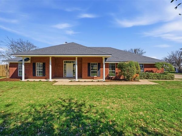693 Mclaughlin Road, Woodway, TX 76712