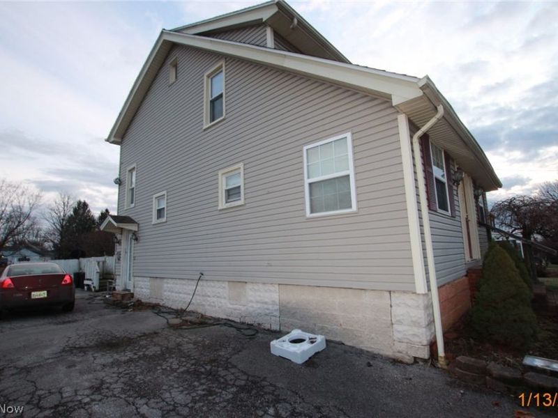 377 Coitsville Road, Campbell, OH 44405 Photo 3