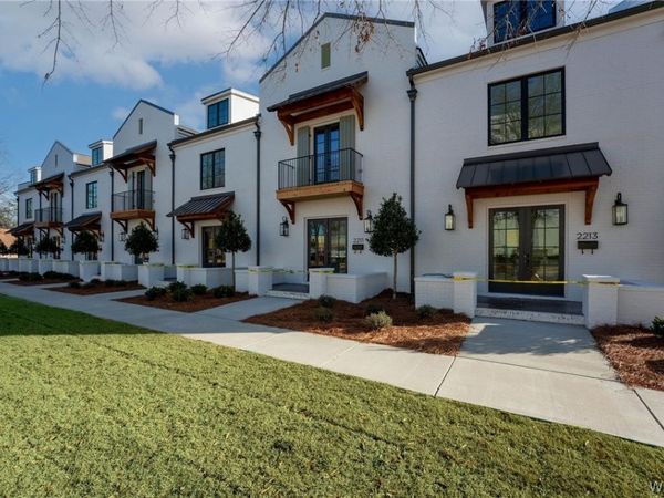 2207 Paul W Bryant Drive, Tuscaloosa, AL 35401