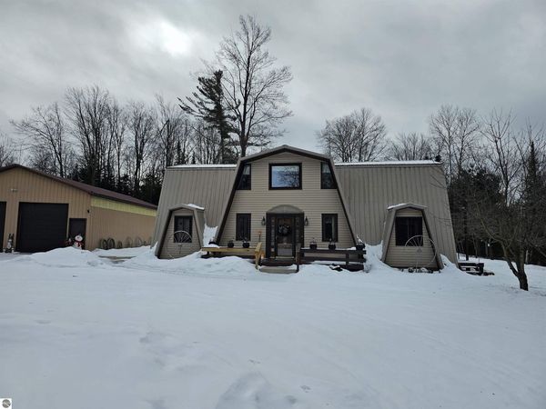 5800 Townhall Road, Hale, MI 48739