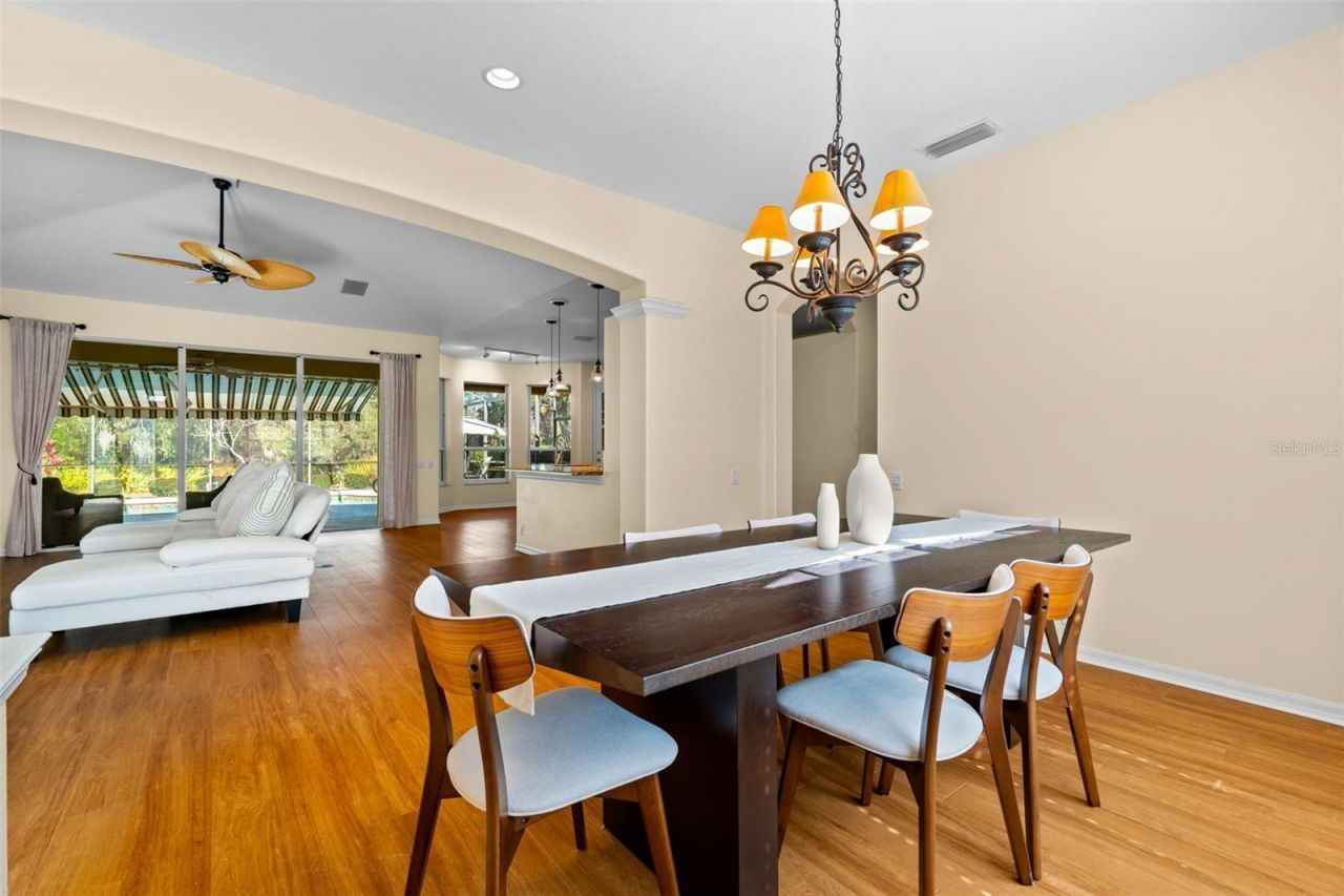 4751 Carrington Circle, Sarasota, FL 34243 Photo