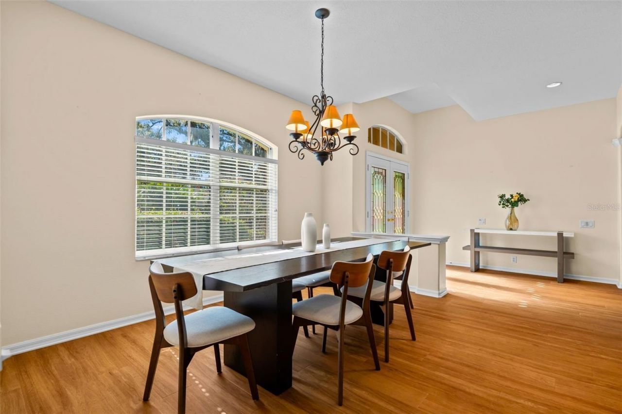 4751 Carrington Circle, Sarasota, FL 34243 Photo