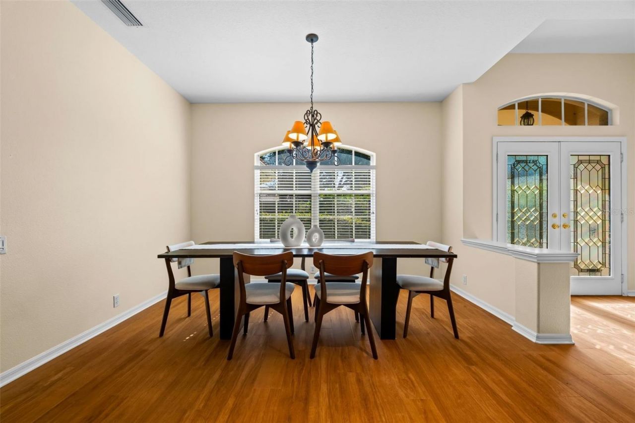 4751 Carrington Circle, Sarasota, FL 34243 Photo