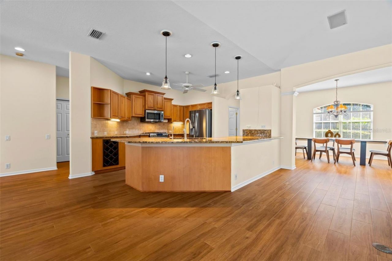 4751 Carrington Circle, Sarasota, FL 34243 Photo