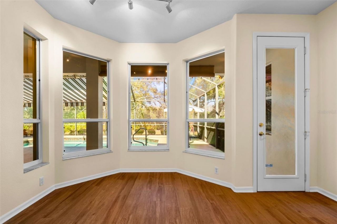 4751 Carrington Circle, Sarasota, FL 34243 Photo