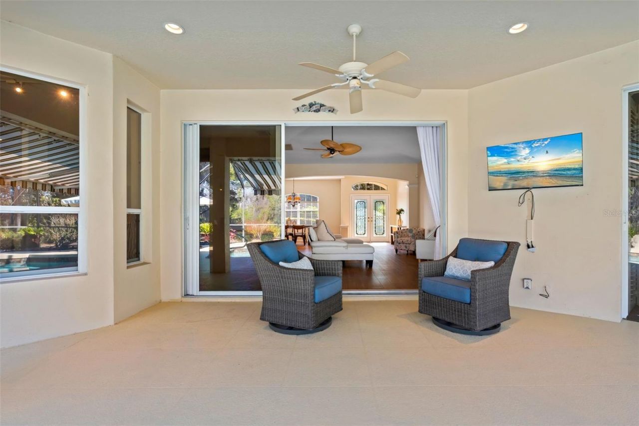 4751 Carrington Circle, Sarasota, FL 34243 Photo