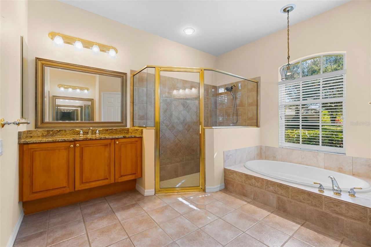4751 Carrington Circle, Sarasota, FL 34243 Photo