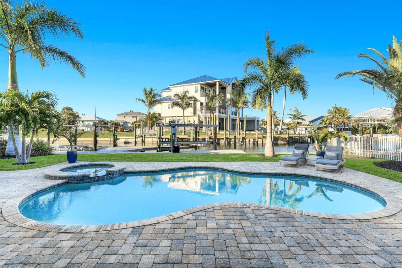 231 Sterling Avenue, Fort Myers Beach, FL 33931 Photo