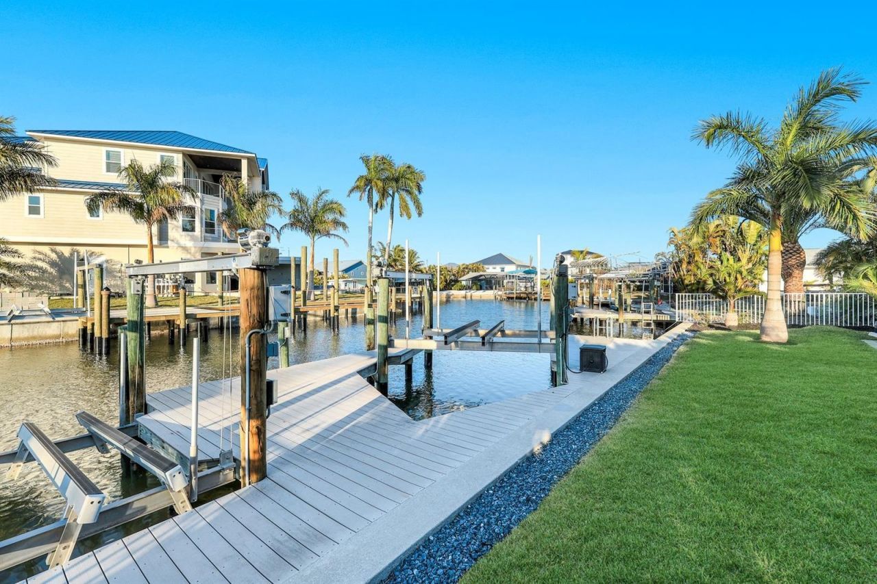 231 Sterling Avenue, Fort Myers Beach, FL 33931 Photo