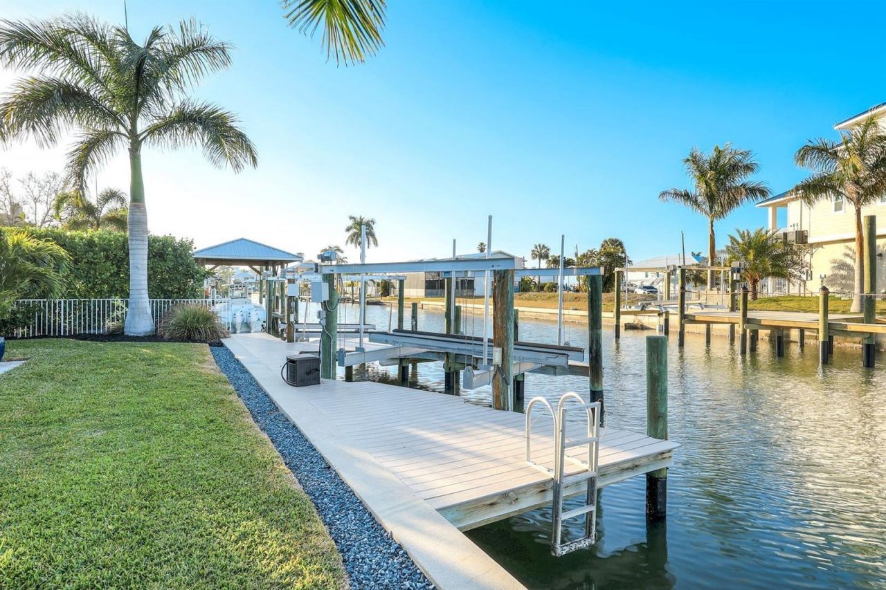 231 Sterling Avenue, Fort Myers Beach, FL 33931 Photo