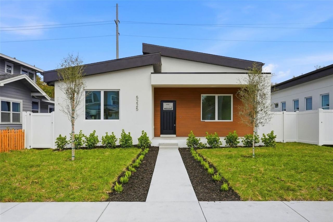 5225 4th Avenue S, Saint Petersburg, FL 33707 Main Photo