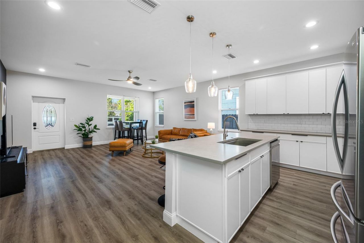 2144 43rd Terrace N, Saint Petersburg, FL 33714 Photo