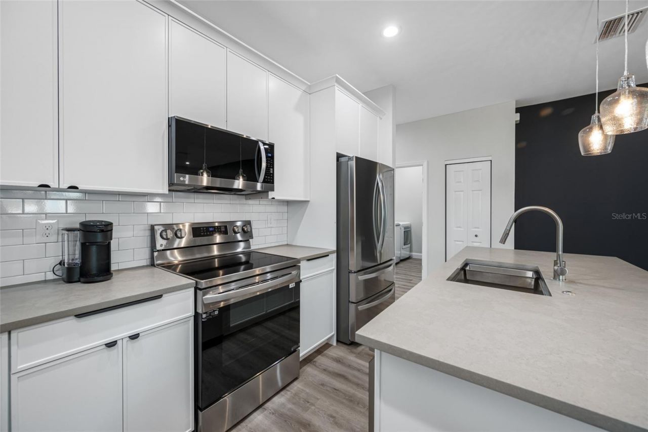 2144 43rd Terrace N, Saint Petersburg, FL 33714 Photo