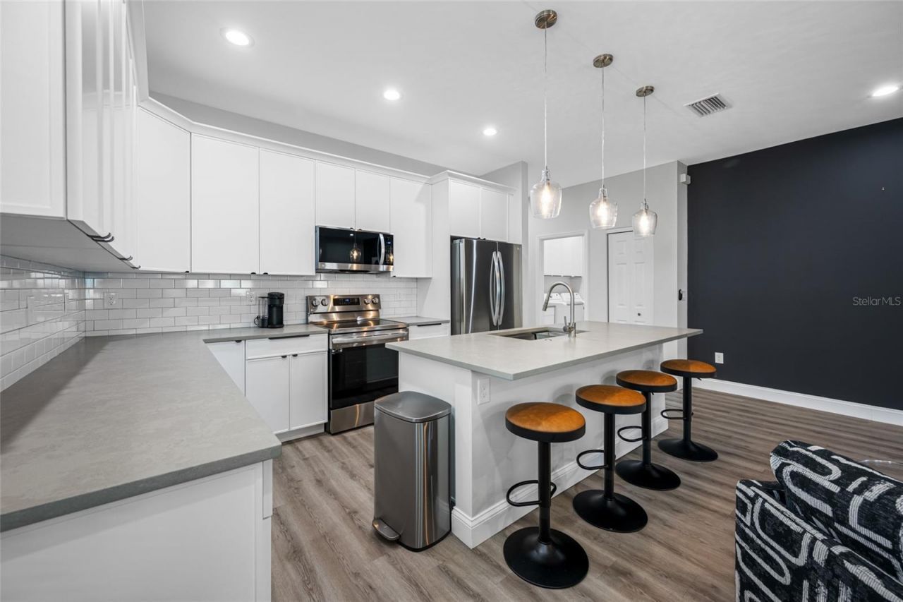 2144 43rd Terrace N, Saint Petersburg, FL 33714 Photo