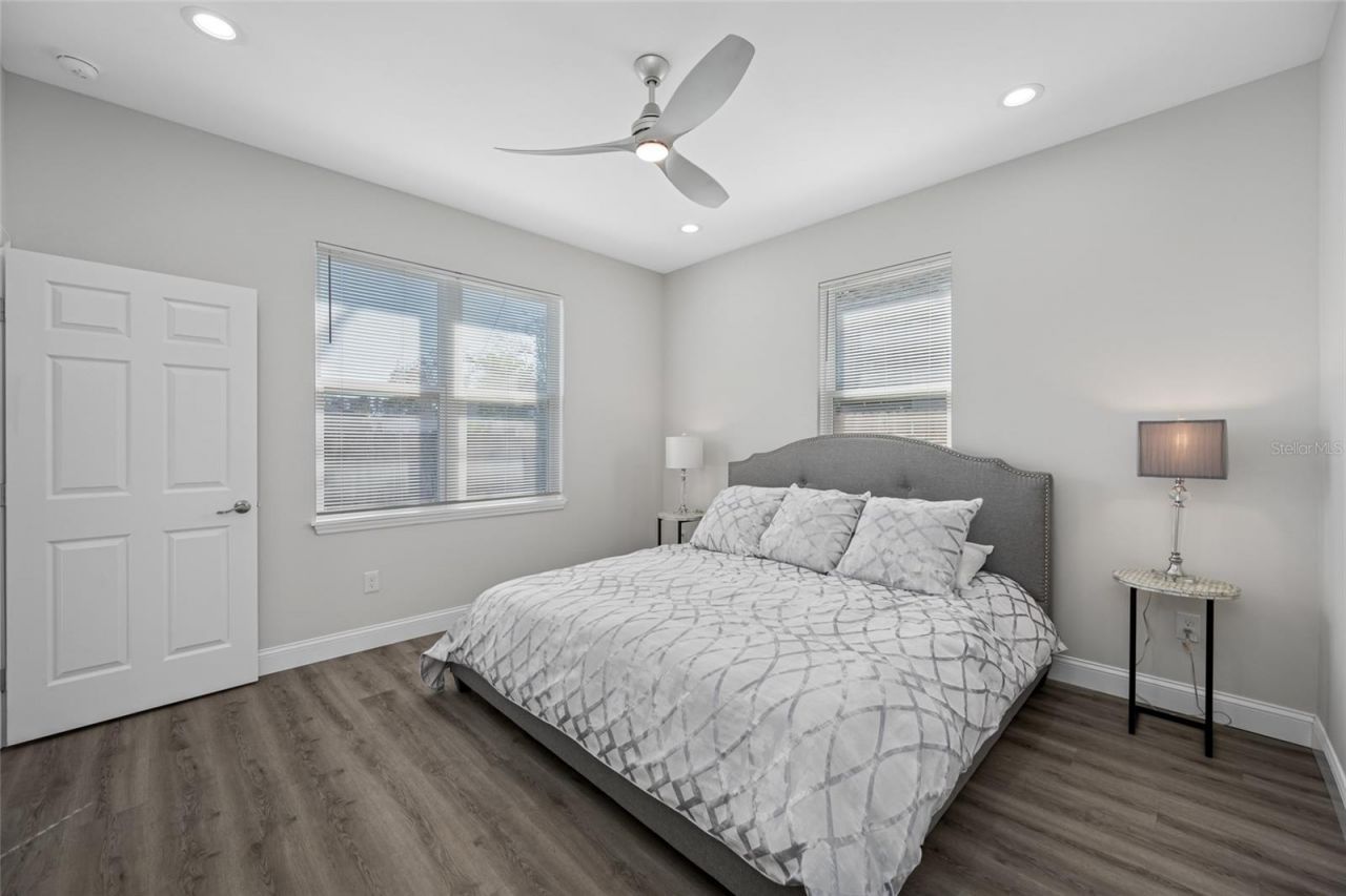 2144 43rd Terrace N, Saint Petersburg, FL 33714 Photo