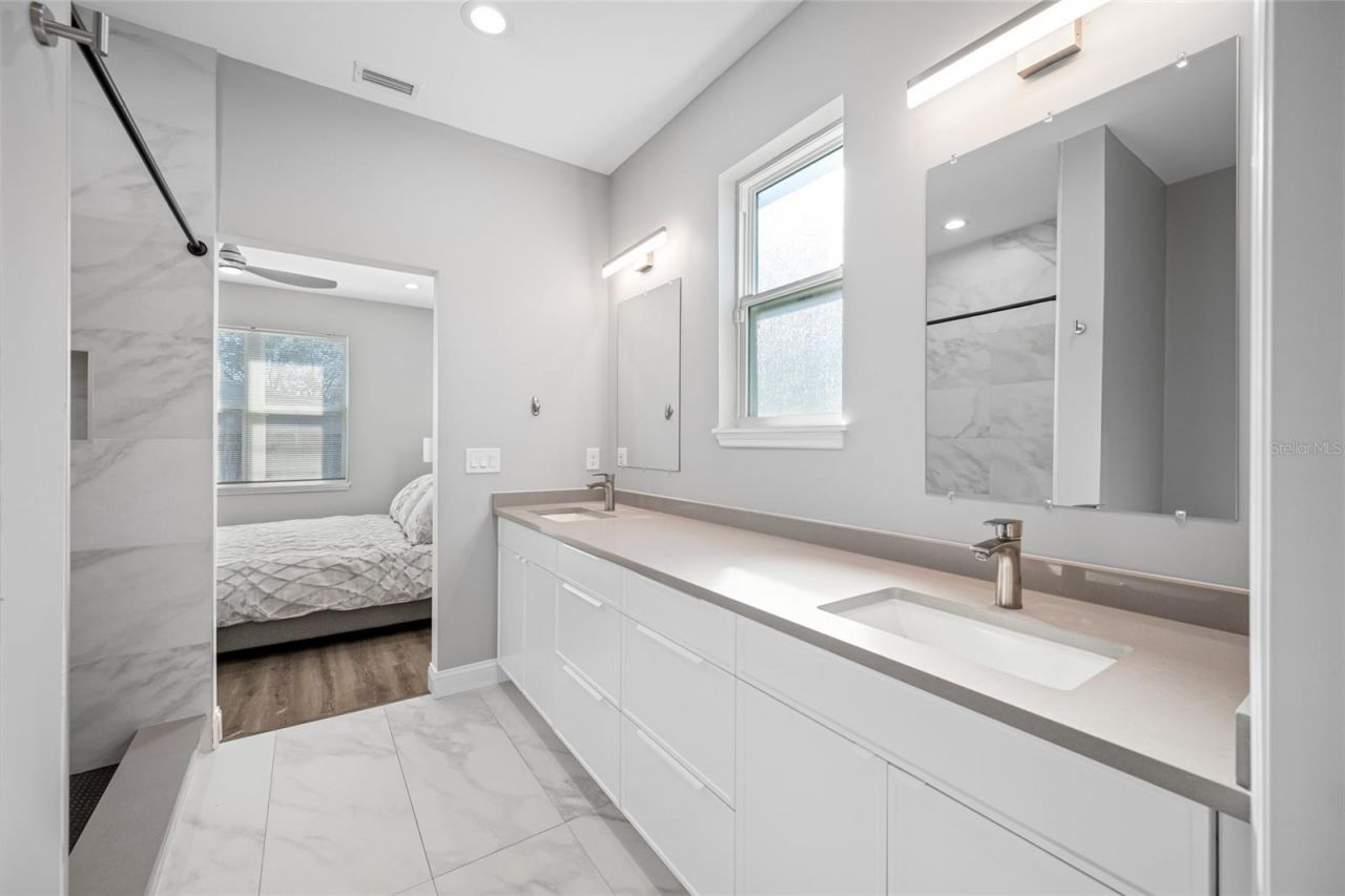 2144 43rd Terrace N, Saint Petersburg, FL 33714 Photo