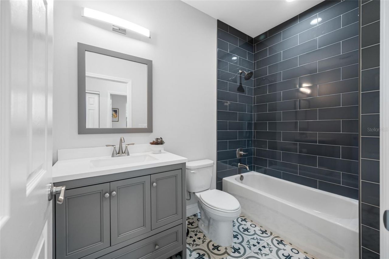 2144 43rd Terrace N, Saint Petersburg, FL 33714 Photo