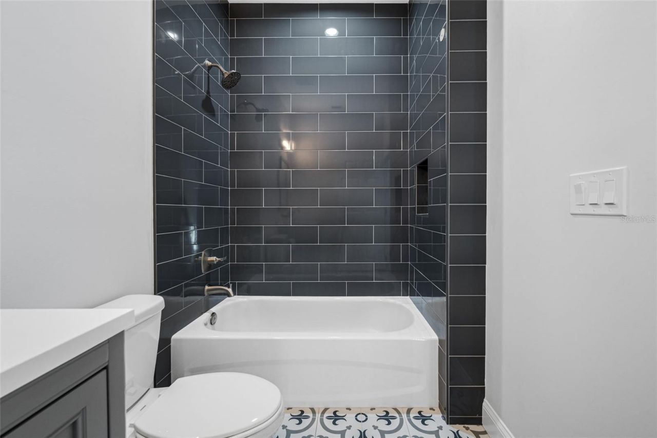 2144 43rd Terrace N, Saint Petersburg, FL 33714 Photo