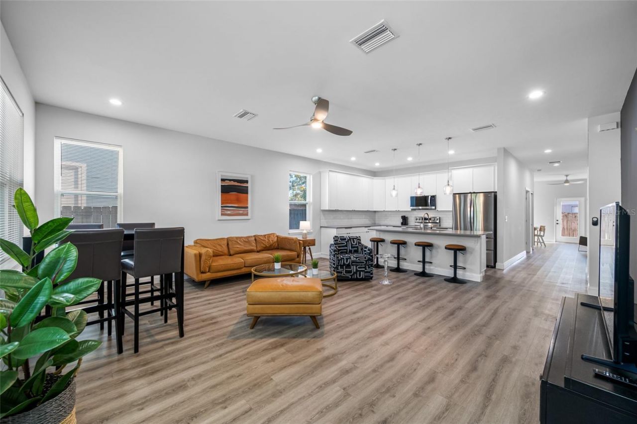 2144 43rd Terrace N, Saint Petersburg, FL 33714 Photo