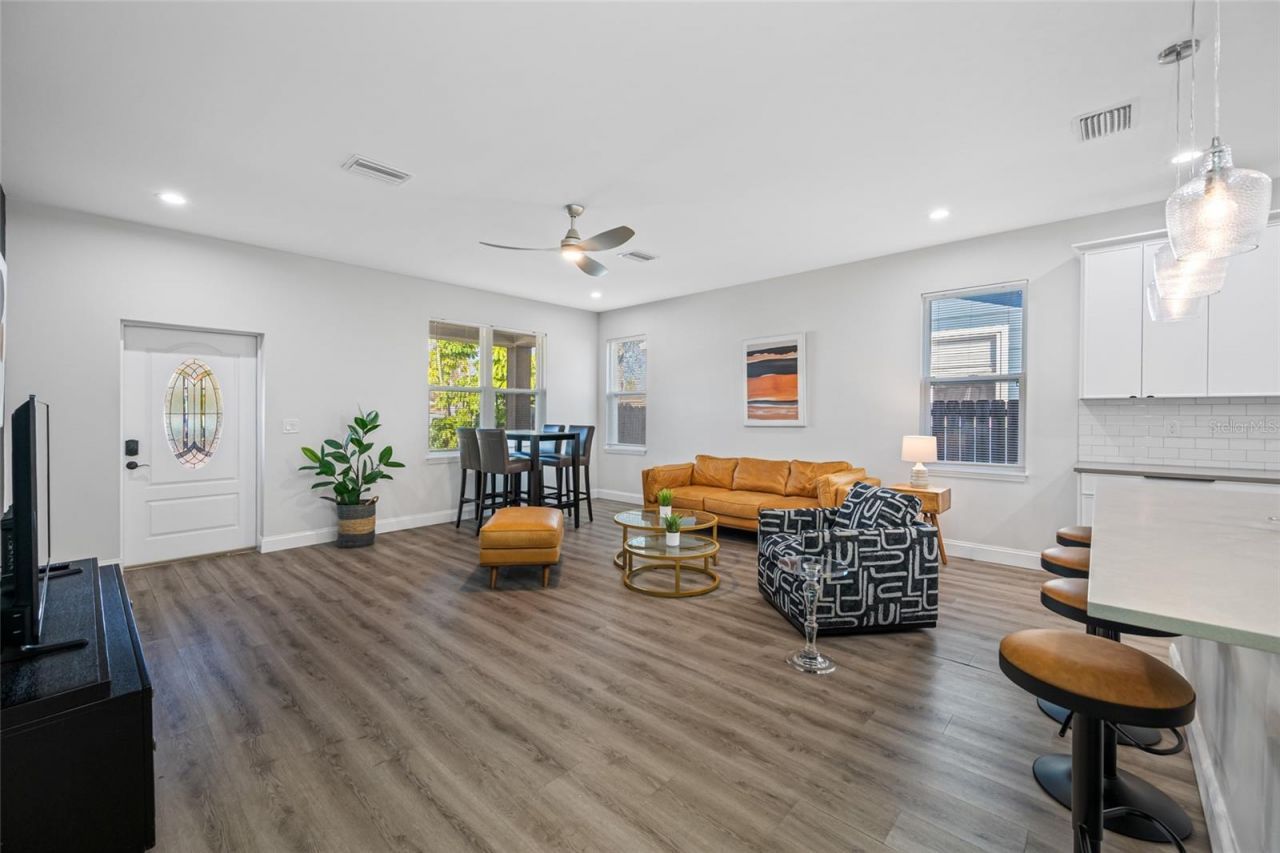 2144 43rd Terrace N, Saint Petersburg, FL 33714 Photo