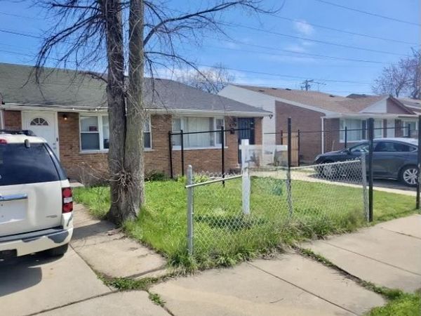 13313 S Eberhart Avenue, Chicago, IL 60827