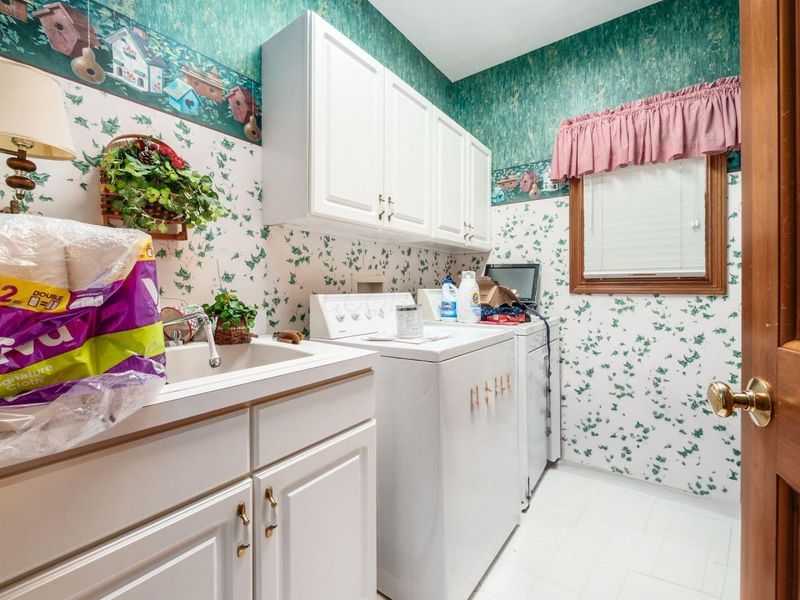 895 Linworth Village Drive , Columbus, OH 43235 Photo 10