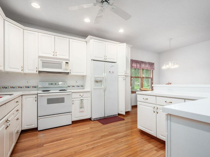 895 Linworth Village Drive , Columbus, OH 43235 Photo 12