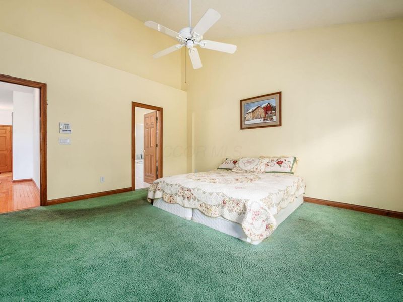 895 Linworth Village Drive , Columbus, OH 43235 Photo 22