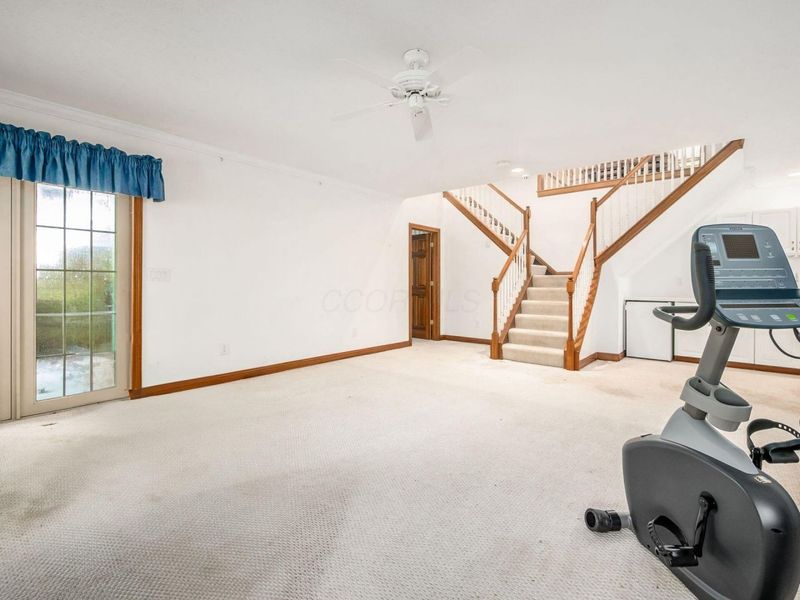 895 Linworth Village Drive , Columbus, OH 43235 Photo 27