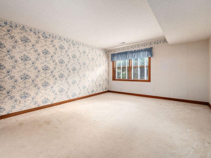 895 Linworth Village Drive , Columbus, OH 43235 Photo 31