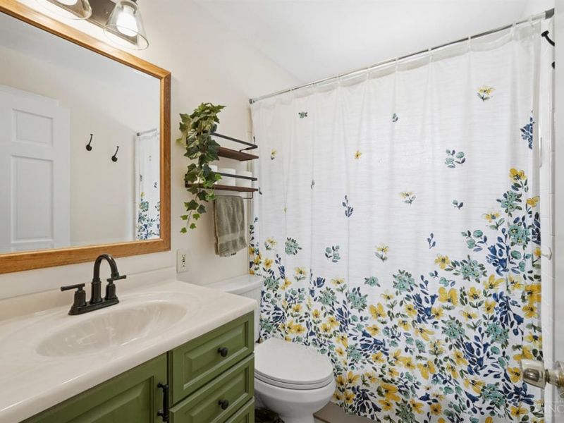 5452 Karen Avenue, Green Township, OH 45248 Photo 19