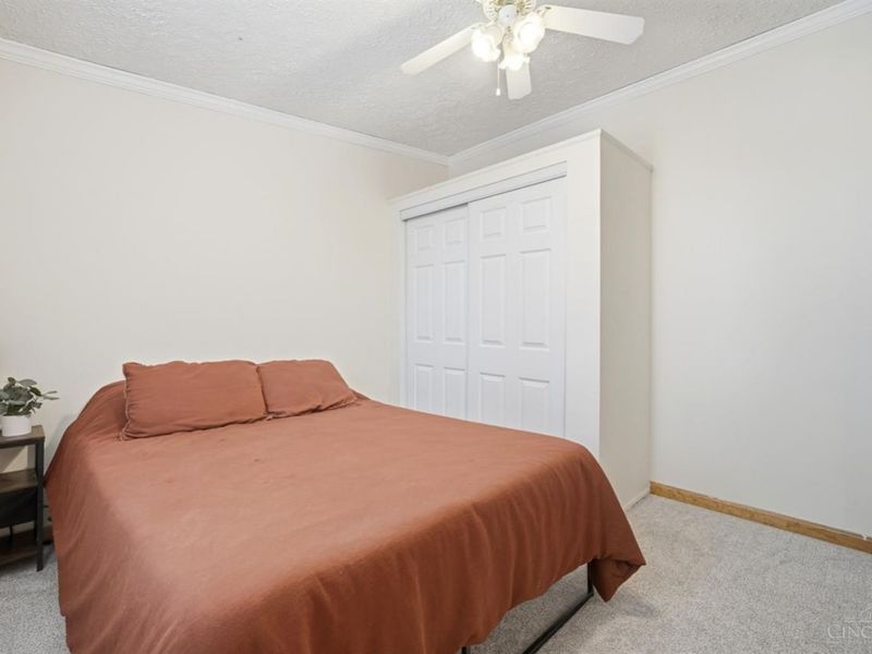 5452 Karen Avenue, Green Township, OH 45248 Photo 33