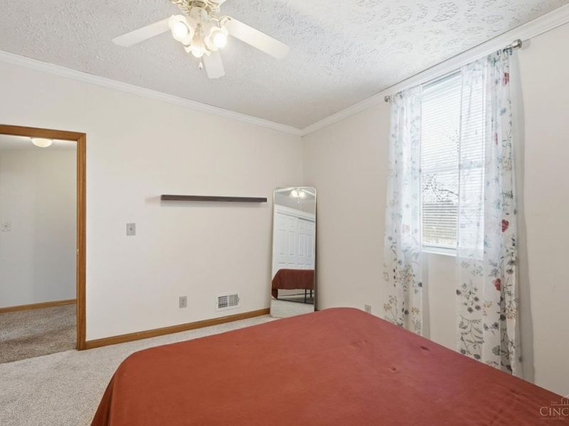 5452 Karen Avenue, Green Township, OH 45248 Photo 34