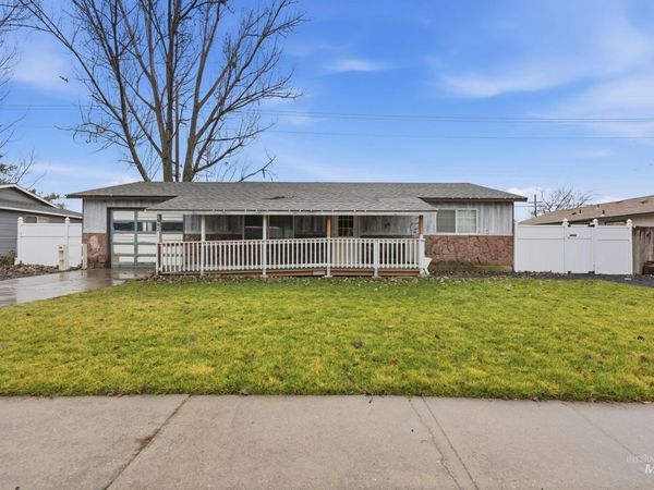 902 Harmon Way, Middleton, ID 83644