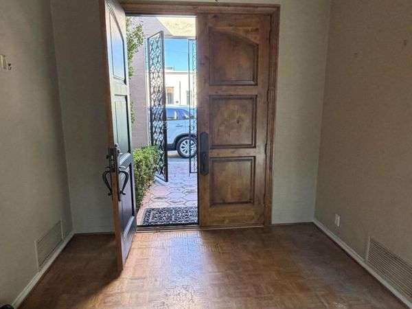 5658 N SCOTTSDALE Road, Paradise Valley, AZ 85253