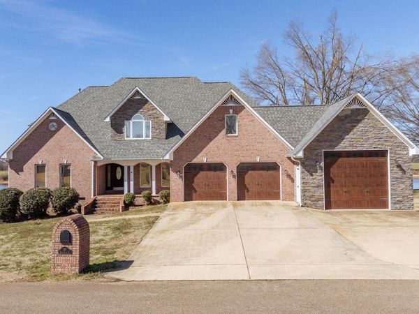 35 TENNESSEE RIVER LN, Savannah, TN 38372