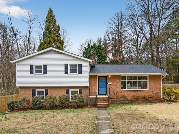 3400 Driftwood Drive, Charlotte, NC 28205