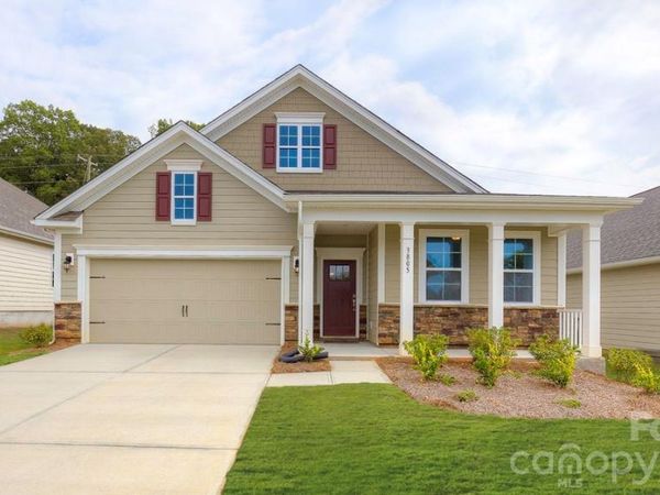 648 River Bottom Road, Fletcher, NC 28792