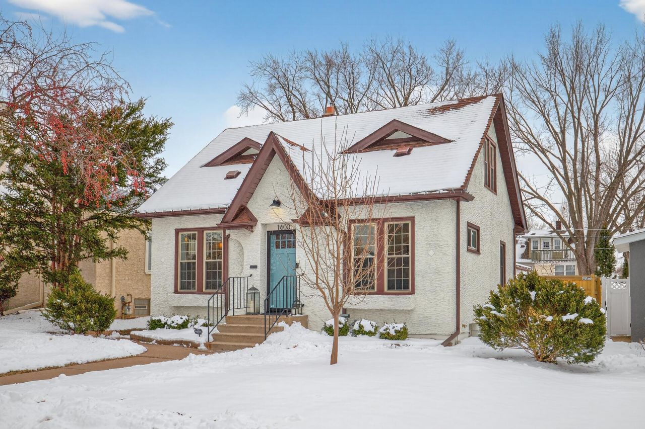 1600 Hartford Avenue Saint Paul, MN 55116