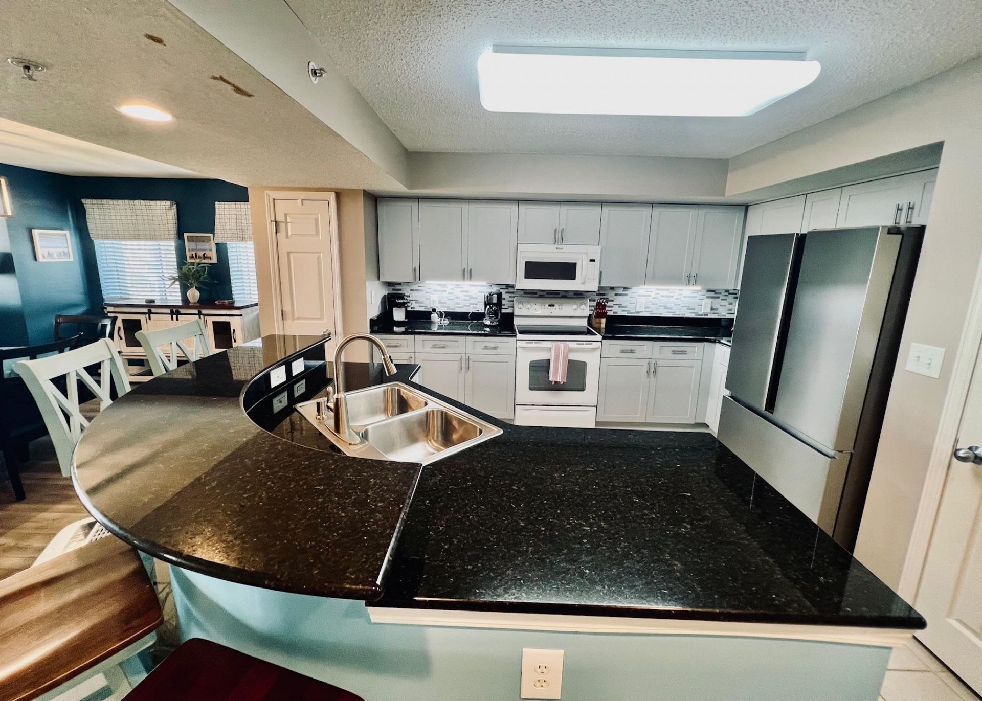 2151 Bridgeview Ct. Photo 4