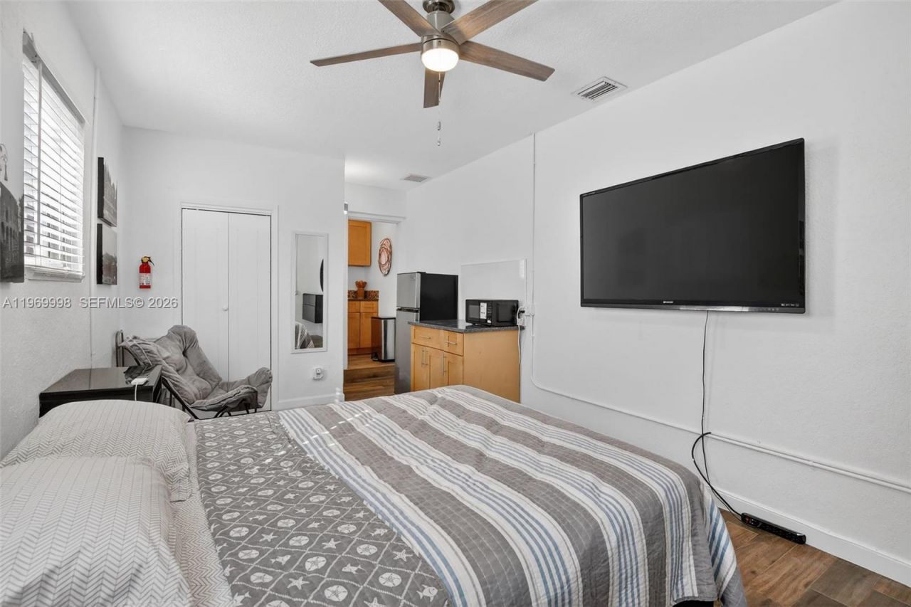 2245 Johnson St , Hollywood, FL 33020 Photo