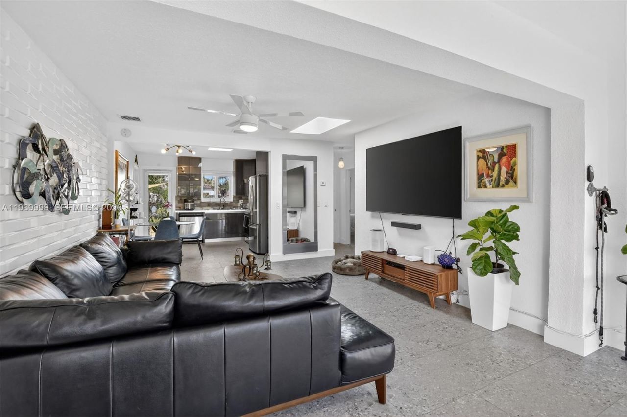 2245 Johnson St , Hollywood, FL 33020 Photo