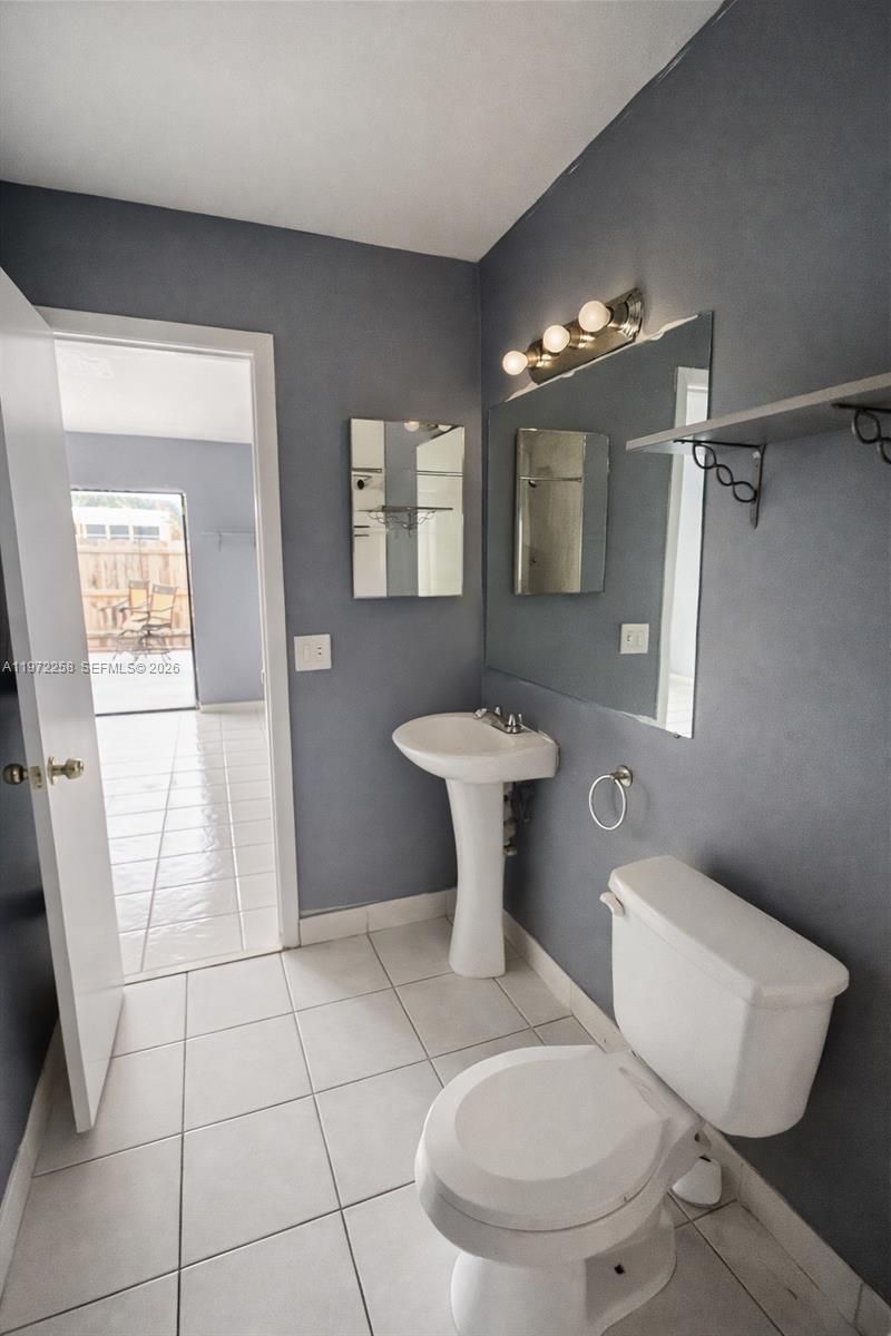10900 NW 7th St, Unit 101, Miami, FL 33172 Photo